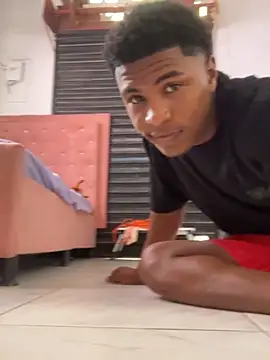 Snapshot of Bichorro chatting on 6, 10, 2025 Bichorro online show from 6, 10, 2025