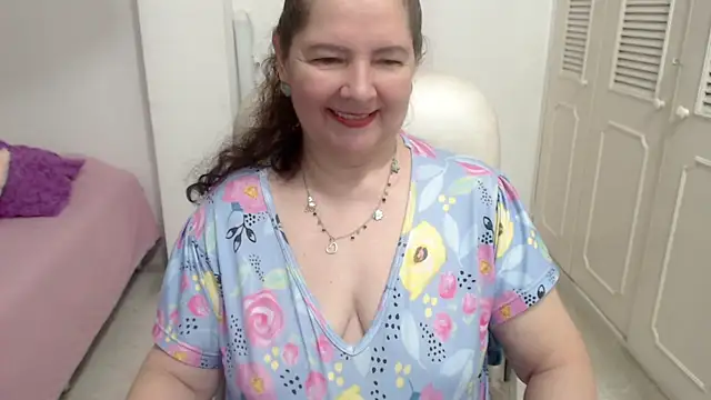 Snapshot of leonela_69 chatting on 9, 7, 2026 leonela 69 online show from 9, 7, 2026