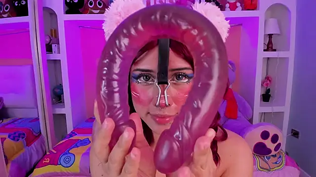 Snapshot of miss___megan chatting on 6, 5, 2026 miss megan online show from 6, 5, 2026