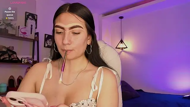 Miller Vanessa  online show from 25, 10, 2025