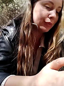 Mona Plus online show from 15, 3, 2025