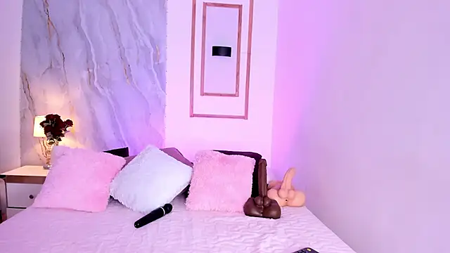 KylieGomeez online show from 24, 9, 2025