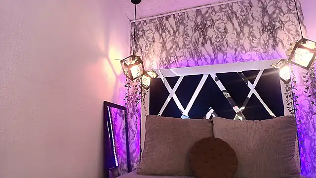 charlotte bluee online show from 13, 1, 2026