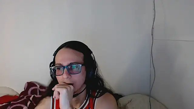 Snapshot of cholitohermoso chatting on 2, 11, 2025 cholitohermoso online show from 2, 11, 2025