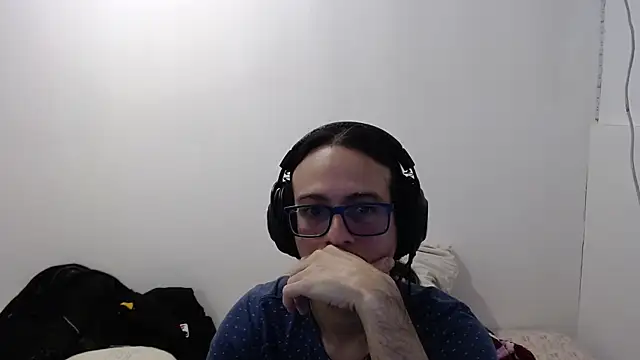Snapshot of cholitohermoso chatting on 12, 11, 2025 cholitohermoso online show from 12, 11, 2025
