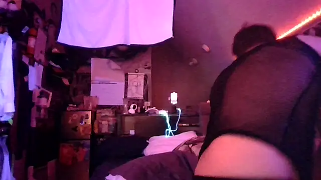 Sk00byJaXxX212 online show from 24, 10, 2025