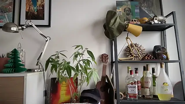 Snapshot of MikymikeBBWD chatting on 5, 12, 2025 MikymikeBBWD online show from 5, 12, 2025