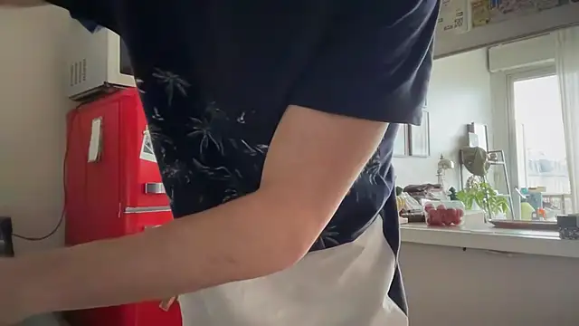 Snapshot of MikymikeBBWD chatting on 17, 12, 2025 MikymikeBBWD online show from 17, 12, 2025