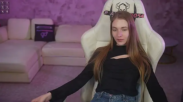 Layla Sweet  online show from 6, 4, 2026