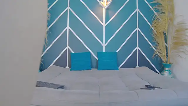 Arii moon online show from 10, 11, 2025