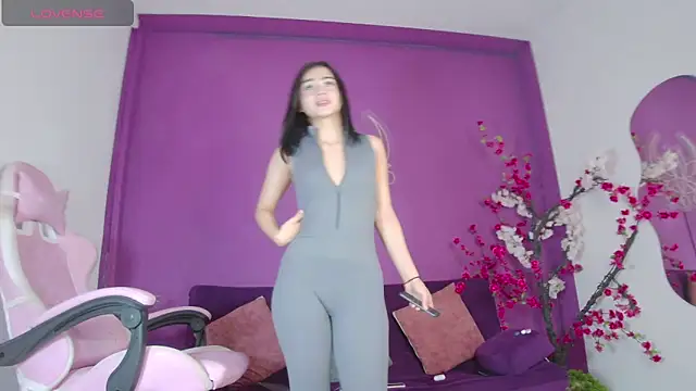 Arii moon online show from 23, 11, 2025