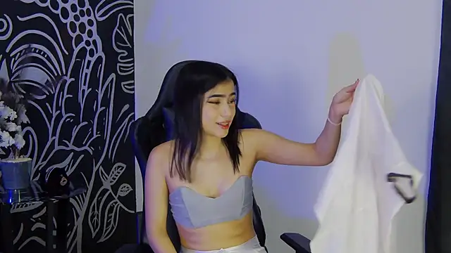 Arii moon online show from 17, 12, 2025