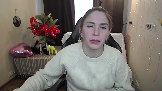 TessaDaybreak online show from 18, 2, 2025