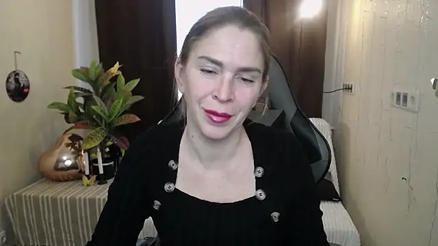 TessaDaybreak online show from 27, 2, 2025