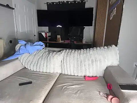 meggsworld online show from 16, 4, 2026