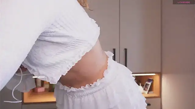 Snapshot of Limy_Sweet chatting on 7, 10, 2025 Limy Sweet online show from 7, 10, 2025