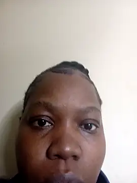 Snapshot of PinkMagic chatting on 5, 11, 2025 PinkMagic online show from 5, 11, 2025