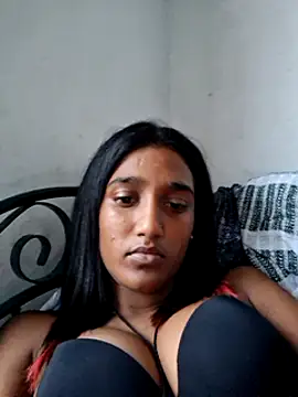 Snapshot of indianpink_lips chatting on 7, 3, 2025 indianpink lips online show from 7, 3, 2025