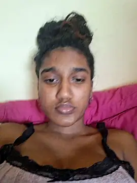 Snapshot of indianpink_lips chatting on 28, 9, 2025 indianpink lips online show from 28, 9, 2025