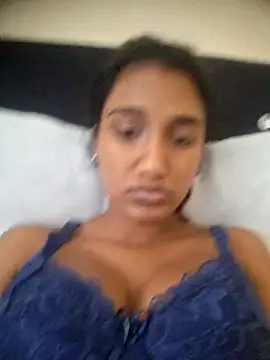 Snapshot of indianpink_lips chatting on 3, 11, 2025 indianpink lips online show from 3, 11, 2025