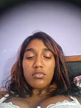 Snapshot of indianpink_lips chatting on 24, 4, 2026 indianpink lips online show from 24, 4, 2026