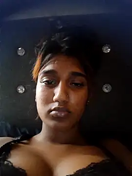 Snapshot of indianpink_lips chatting on 1, 5, 2026 indianpink lips online show from 1, 5, 2026