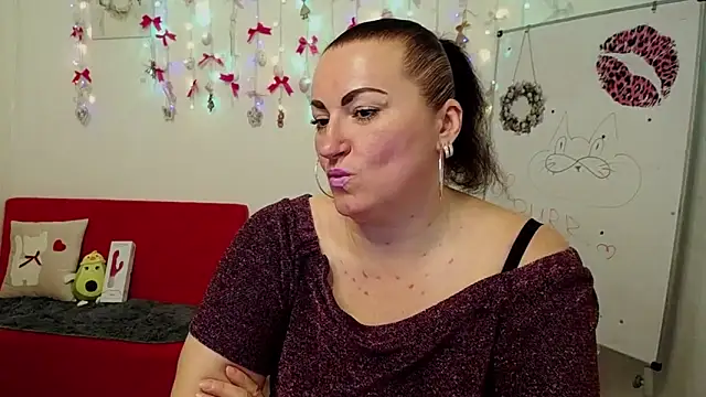 DianaMGG online show from 2, 4, 2026