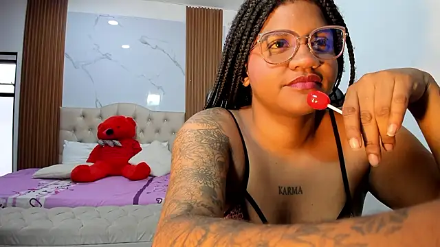 ZahraRose online show from 2, 2, 2026