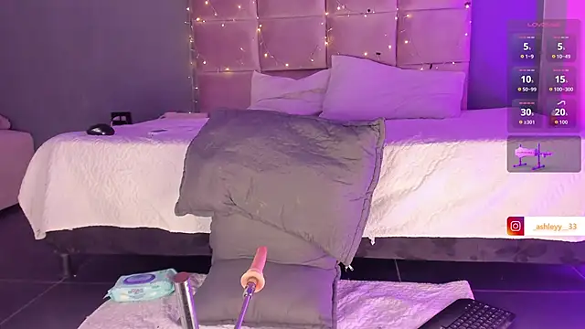  Ashley 33 online show from 2, 12, 2025