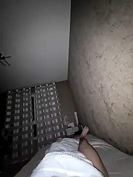 Snapshot of DerechteJunge chatting on 24, 2, 2025 DerechteJunge online show from 24, 2, 2025