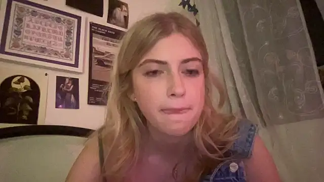 Snapshot of sinfulblonde1 chatting on 18, 2, 2025 sinfulblonde1 online show from 18, 2, 2025