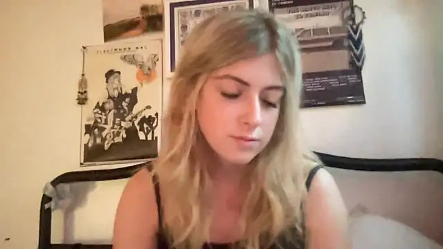 Snapshot of sinfulblonde1 chatting on 18, 2, 2025 sinfulblonde1 online show from 18, 2, 2025