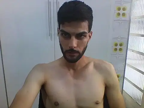 Gabrielteixeira120 online show from 15, 4, 2026