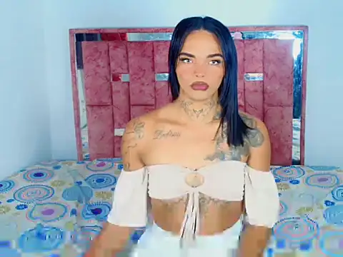 Snapshot of cherry_crushx chatting on 24, 11, 2025 cherry crushx online show from 24, 11, 2025