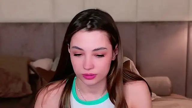 Alice Deleon online show from 2, 3, 2025