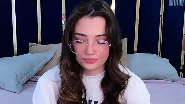 Alice Deleon online show from 20, 11, 2025