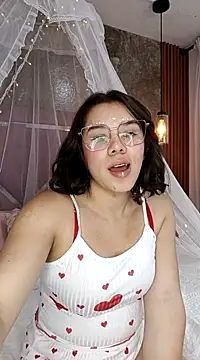 EmmaSulivan online show from 1, 3, 2025