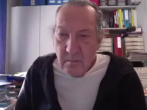 Snapshot of HMStraps01 chatting on 2, 10, 2025 HMStraps01 online show from 2, 10, 2025