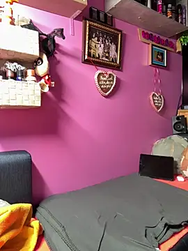 Snapshot of sexymelli18 chatting on 26, 11, 2025 sexymelli18 online show from 26, 11, 2025