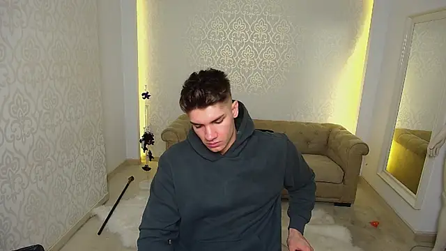 MaxKaiden online show from 8, 11, 2025