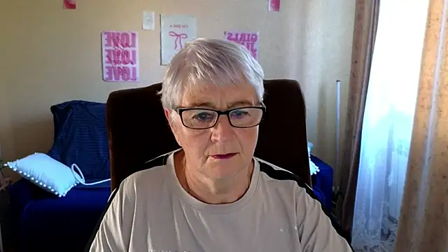 Sandra Snowflake online show from 24, 6, 2026