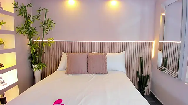 Snapshot of GeorginaReyes chatting on 6, 10, 2025 GeorginaReyes online show from 6, 10, 2025