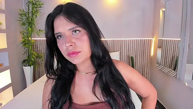 Snapshot of GeorginaReyes chatting on 2, 12, 2025 GeorginaReyes online show from 2, 12, 2025