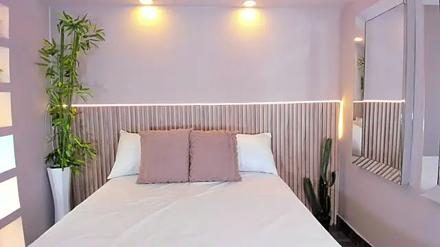 Snapshot of GeorginaReyes chatting on 13, 12, 2025 GeorginaReyes online show from 13, 12, 2025