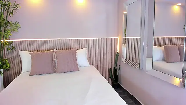 Snapshot of GeorginaReyes chatting on 14, 1, 2026 GeorginaReyes online show from 14, 1, 2026