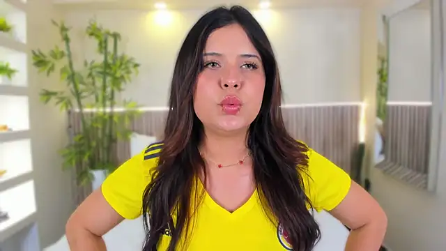 Snapshot of GeorginaReyes chatting on 17, 6, 2026 GeorginaReyes online show from 17, 6, 2026