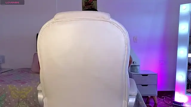 camille1310 online show from 7, 10, 2025