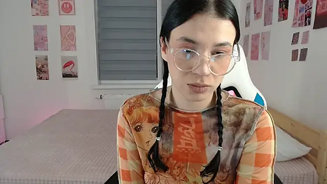 Karina Hendrick online show from 11, 3, 2025