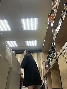 AlishaPrettyBlade online show from 18, 12, 2025