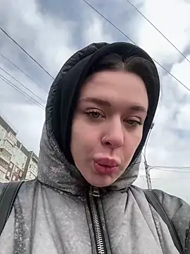 AlishaPrettyBlade online show from 19, 3, 2026